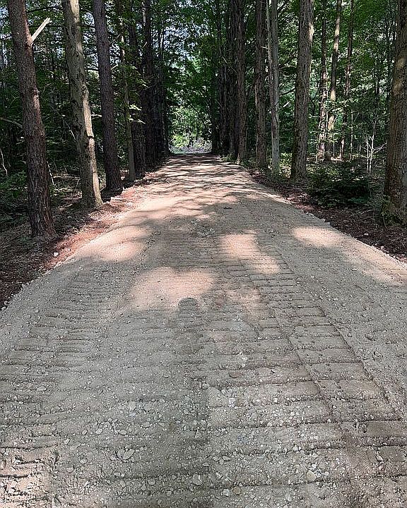 2nd image of 9057 Kuhl Rd