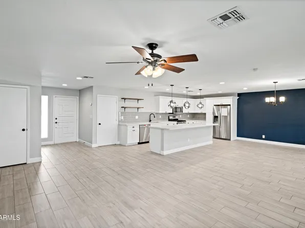 2226 S KACHINA Drive, Tempe, AZ 85282