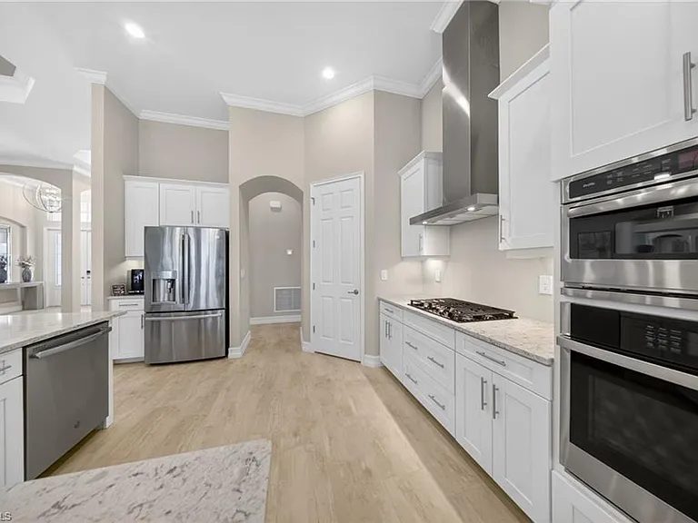 14930 Blue Bay Cir — Photo 11