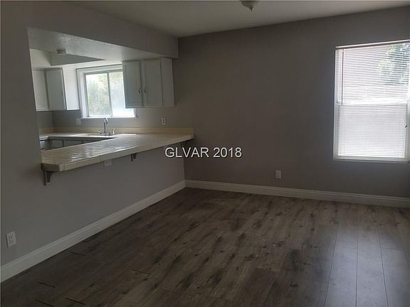 4th image of 1449 Bellglen Dr
