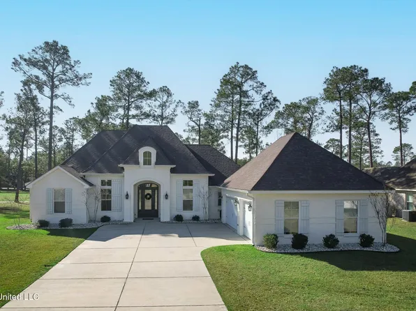 7449 Turnberry Dr, Diamondhead, MS 39525