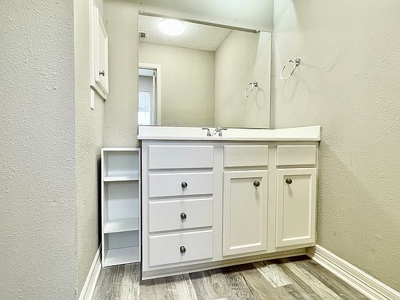 5th image of 4319 White River Dr