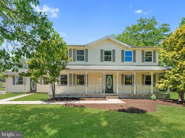 115 E Malaga Rd, Williamstown, NJ 08094