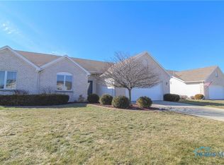 4454 Clearwater Dr, Maumee, OH 43537