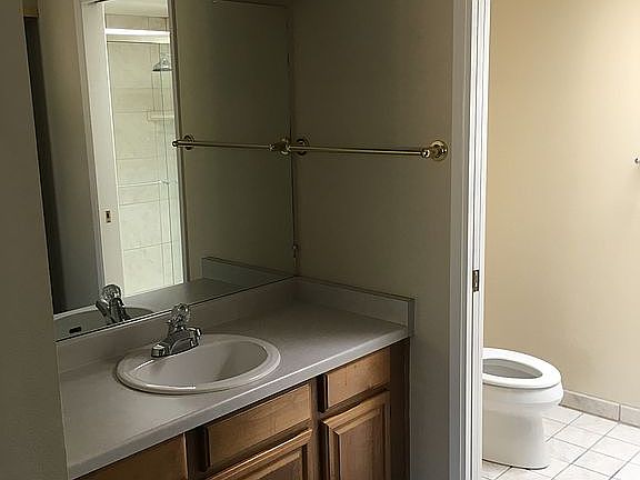 5th image of 16135 Loretta Ln