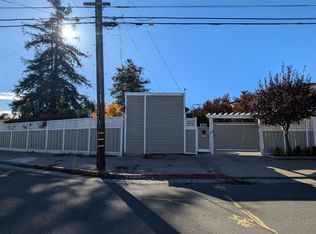4715 Congress Ave, Oakland, CA 94601