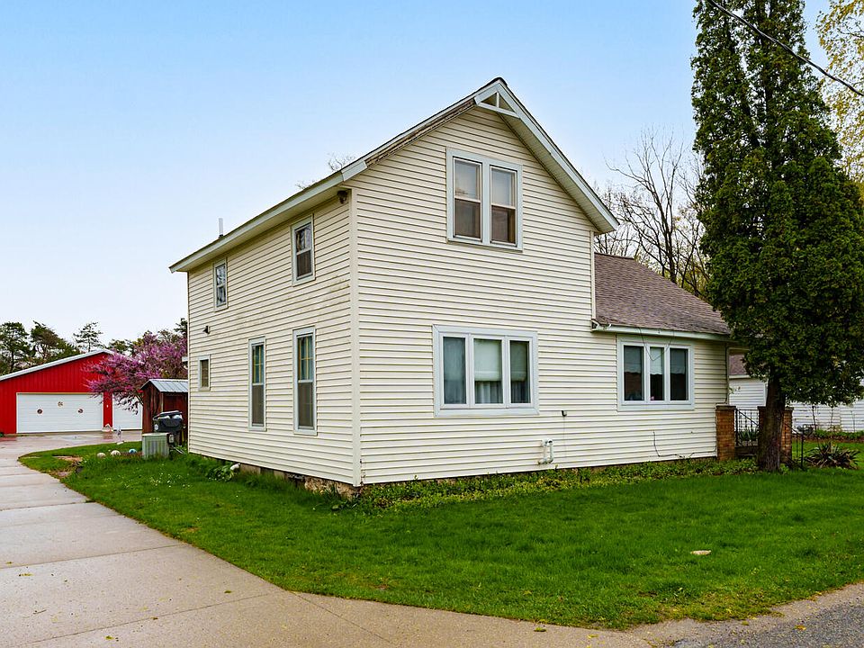1st image of 211 Petty St