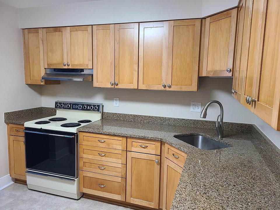 Kitchen 11 x 11