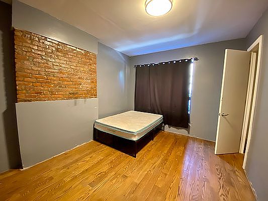 5th image of 1390 Putnam Ave #1