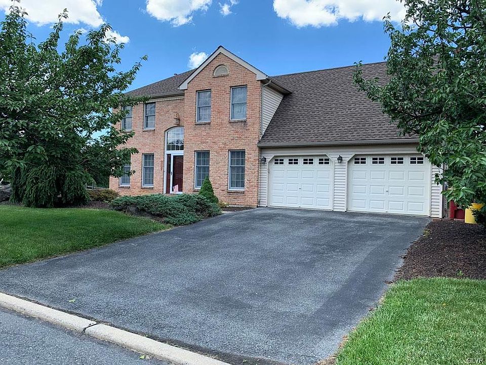 1st image of 915 Cornwallis Dr