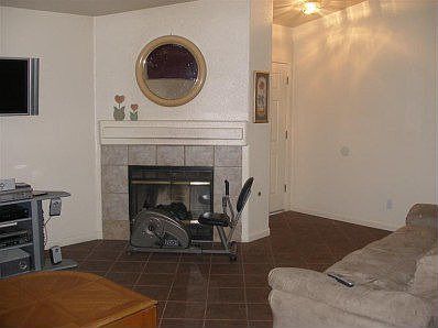4th image of 782 Willmott Ave