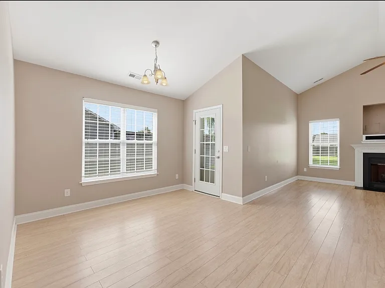 110 Grist Mill Dr — Photo 8