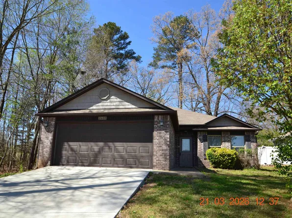 2600 Chapel Creek Dr, Benton, AR 72015