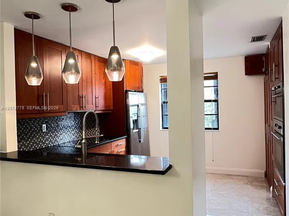 3578 Magellan Cir, Aventura, FL