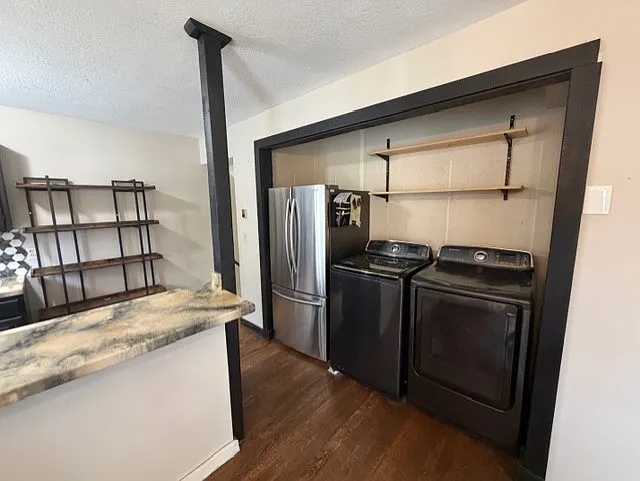 1087 Woodbridge Dr — Photo 15