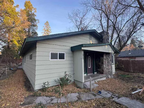 19142 Maple Ave, Weed, CA 96094