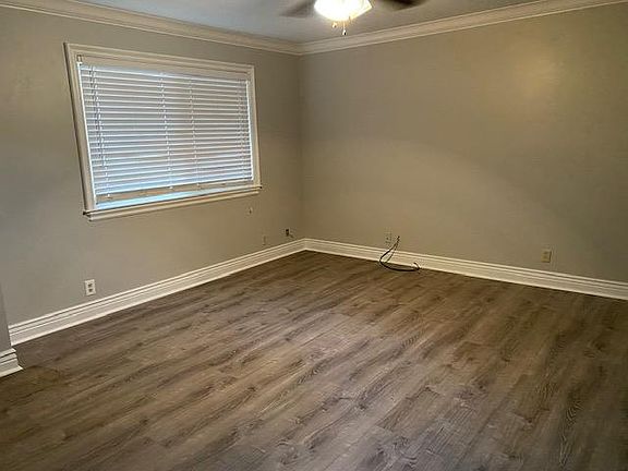2nd image of 5802 Shadow Creek Dr APT 4