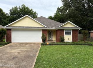 444 Riverbend Dr, Jackson, MS 39272