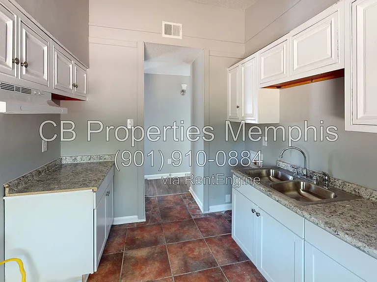 938 Bramblewood Ln — Photo 3
