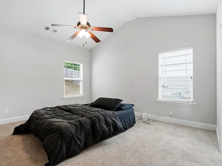612 Stevens Pl — Photo 10