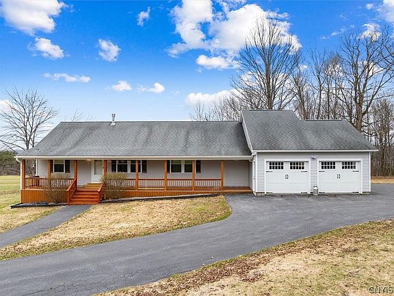 3rd image of 3094 Johnnycake Hill Rd
