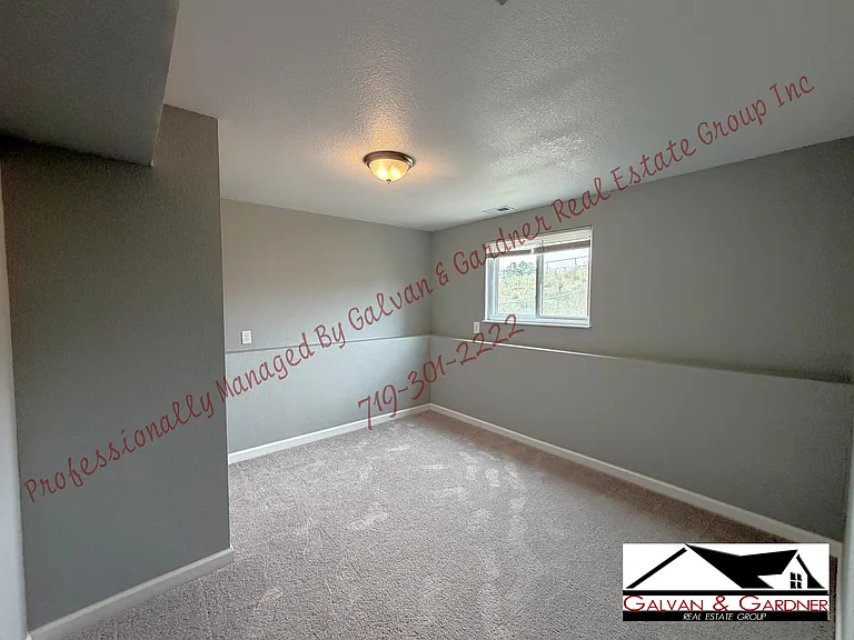 2039 Chamberlin S — Photo 17