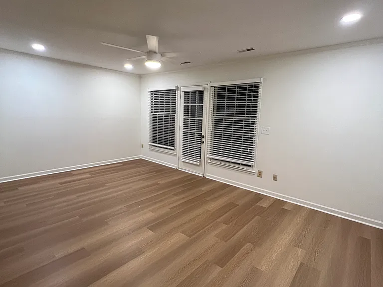 3227 E Regents Park Ln — Photo 19