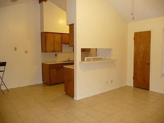 5th image of 1714 Mona Dr #A
