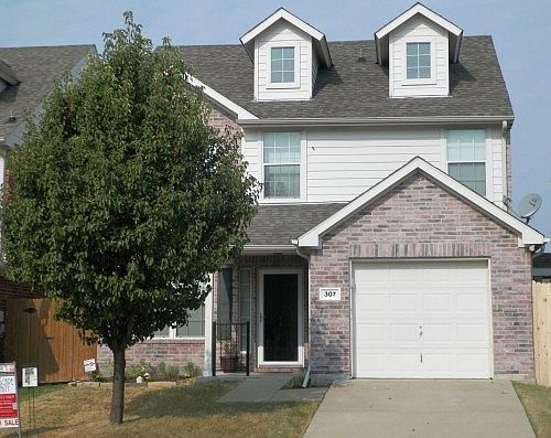 1st image of 307 Celia Cir
