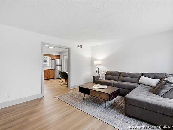 4th image of 418 Hale Road