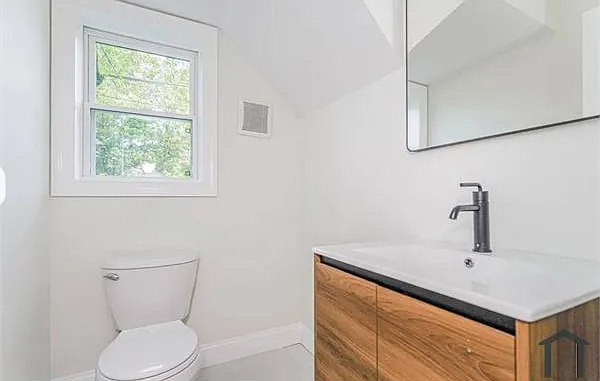 670 Arden Ave — Photo 6
