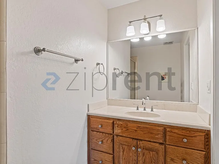 3298 Cropley Ave — Photo 24