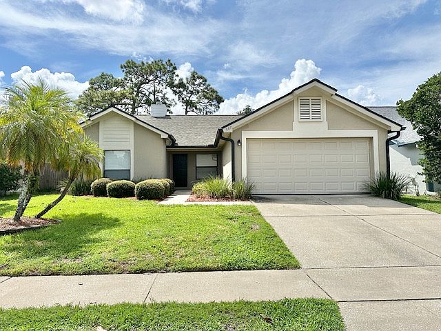 1st image of 587 Holbrook Cir