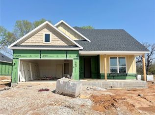 1302 Christman St, Pea Ridge, AR 72751