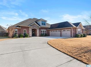 43 Walnut Cove Blvd SW, Huntsville, AL 35824