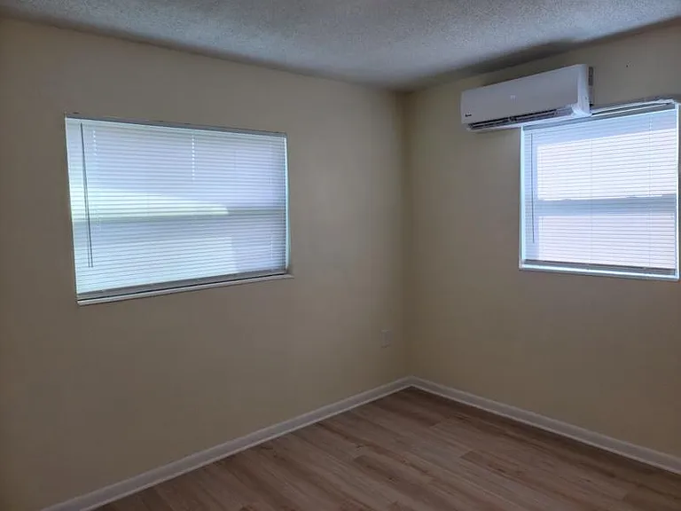 1700 Chaucer Rd — Photo 17