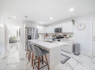 3906 W Laurel St #R, Tampa, FL 33607