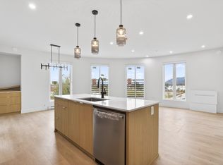 46185 Thomas Rd #403, Chilliwack, BC V2R 3N3