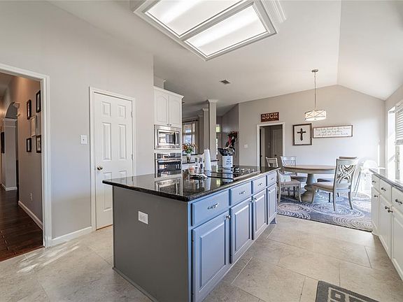 4th image of 4427 Courtney Ln