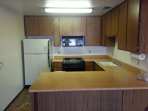3rd image of 9637 Greensboro Cir