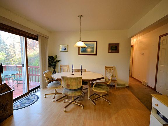 4th image of 12 Kidder Ln