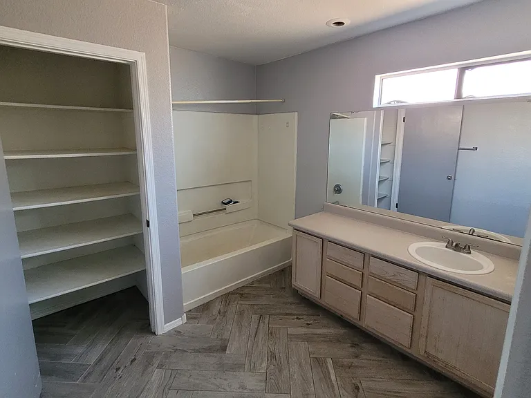 4969 S Maltby Ct — Photo 9