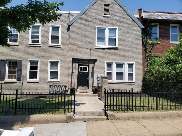 1118 Penn St NE APT 4, Washington, DC 20002