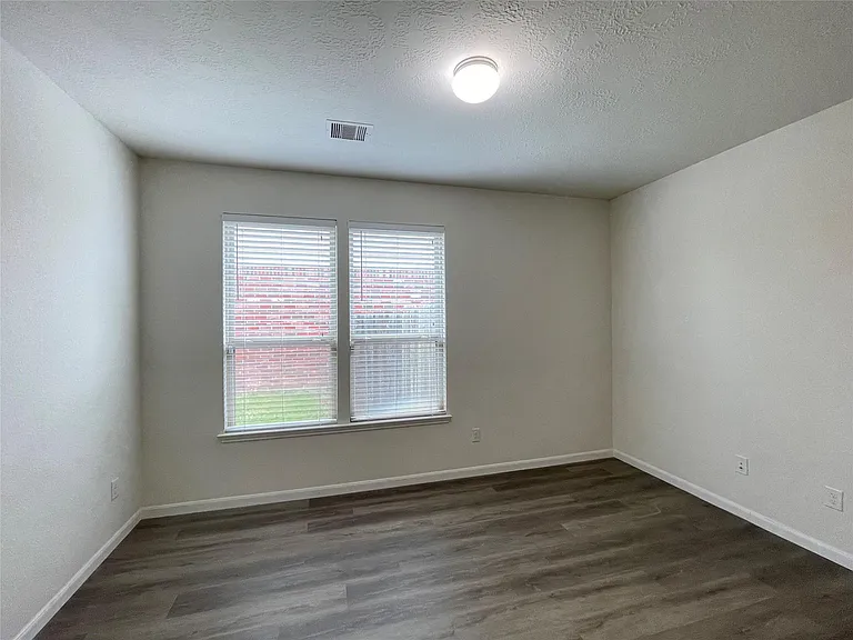 28519 Willow Orchard Ln — Photo 15