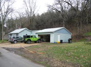 1233 Miller Rd, Dubuque, IA 52003