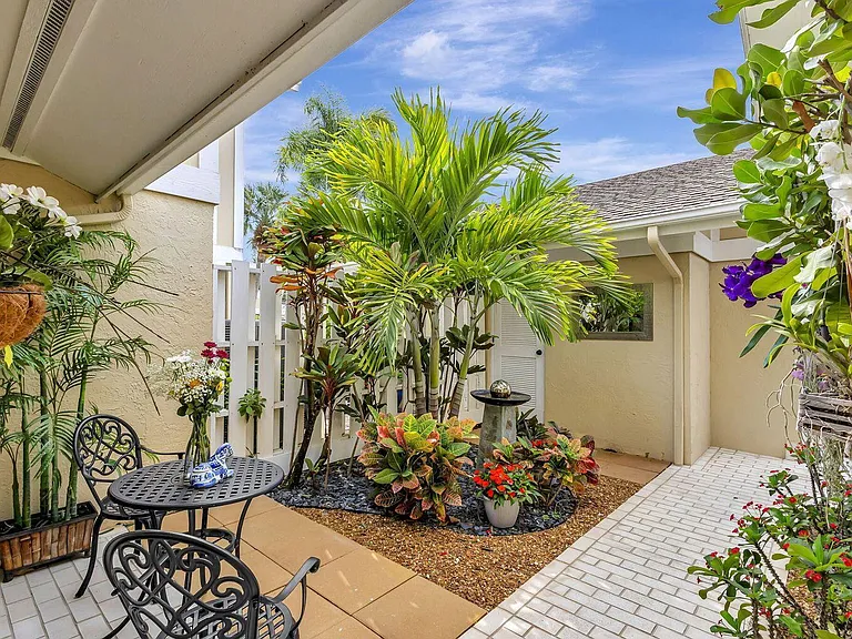 3667 Cape Pointe Cir — Photo 3