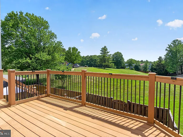 6453 Linleigh Way — Photo 9