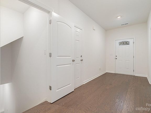 4th image of 112 Pinebluff Ct