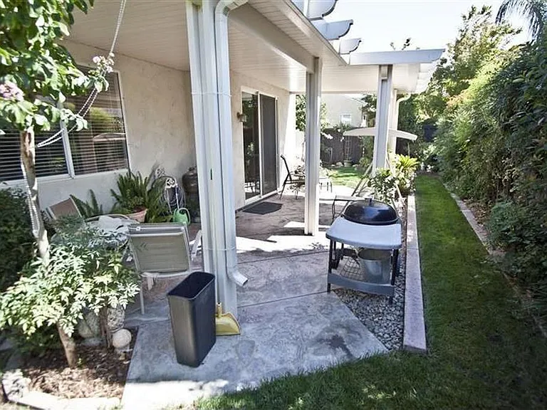 1236 Casual Ln — Photo 6