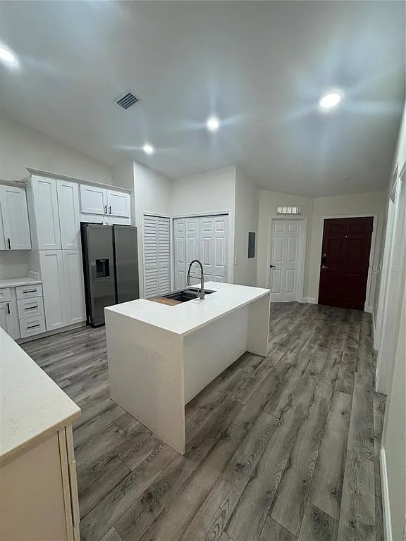 3 bed, 2.0 bath, 1202 sqft, $1,800 — Photo 2